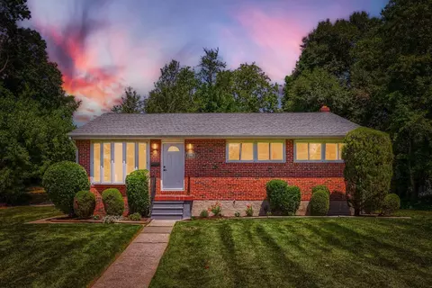 1200 Dublin Ct, Lutherville Timonium, MD 21093