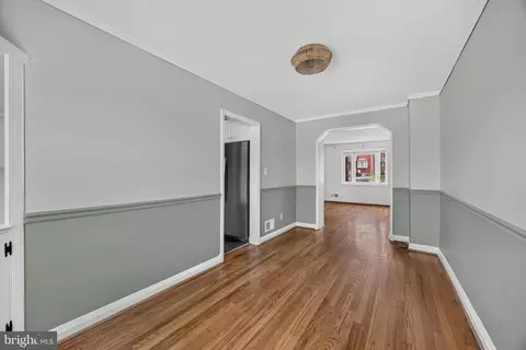 Entry Way - 5519 Highridge St, Halethorpe, MD 21227 photo 2 of 5