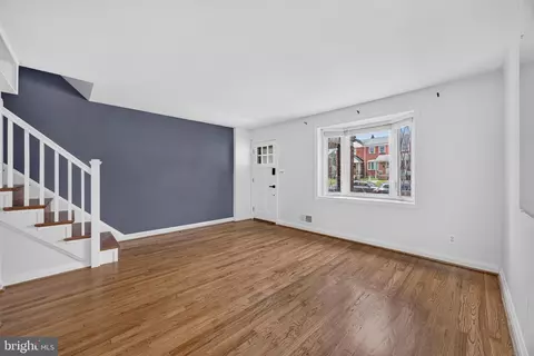 Living - 5519 Highridge St, Halethorpe, MD 21227 photo 5 of 9