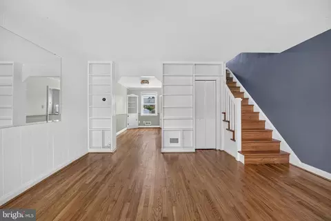 Living - 5519 Highridge St, Halethorpe, MD 21227 photo 7 of 9