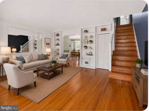Living - 5519 Highridge St, Halethorpe, MD 21227 photo 1 of 9
