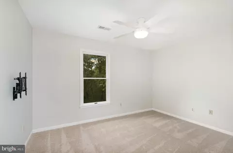 Bedroom - 2736 Paper Mill Rd, Phoenix, MD 21131 photo 2 of 4