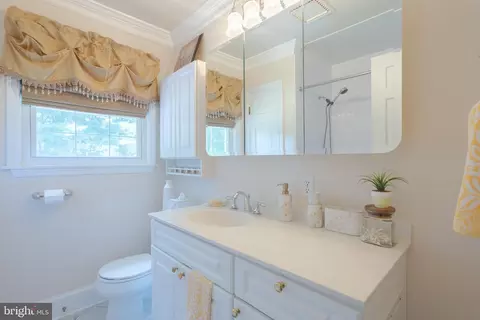 Bath - 18710 Falls Rd, Hampstead, MD 21074 photo 2 of 2
