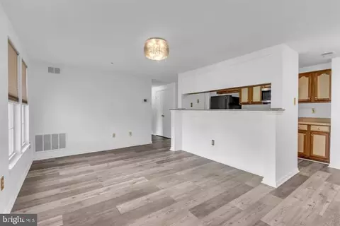 Living - 38 Laurel Path Ct #2, Nottingham, MD 21236 photo 2 of 2