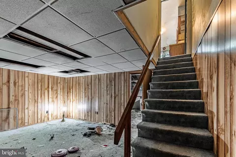 Entry Way - 7025 Heathfield Rd, Baltimore, MD 21212 photo 3 of 3