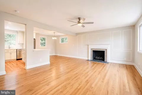 Living - 1634 Alston Rd, Towson, MD 21204 photo 4 of 6
