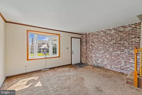 Living - 5556 Dolores Ave, Halethorpe, MD 21227 photo 3 of 3