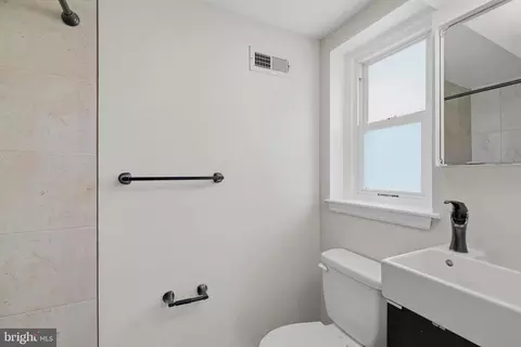 Bath - 7904 Subet Rd, Windsor Mill, MD 21244 photo 2 of 3