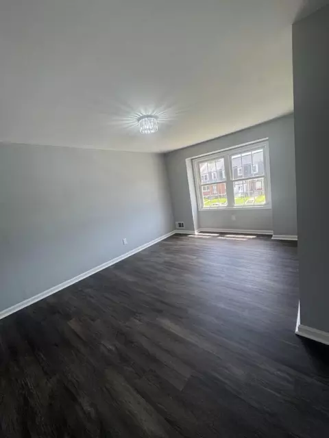 Living - 5626 Whitby Rd, Baltimore, MD 21206 photo 4 of 4