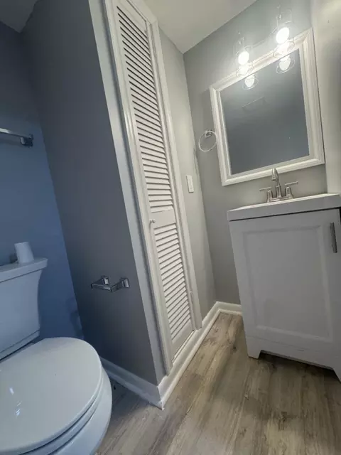 Bath - 5626 Whitby Rd, Baltimore, MD 21206 photo 9 of 9