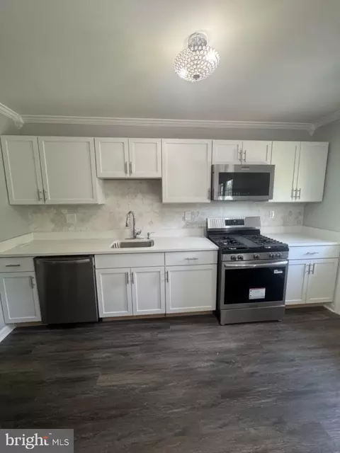 Kitchen - 5626 Whitby Rd, Baltimore, MD 21206 photo 3 of 6