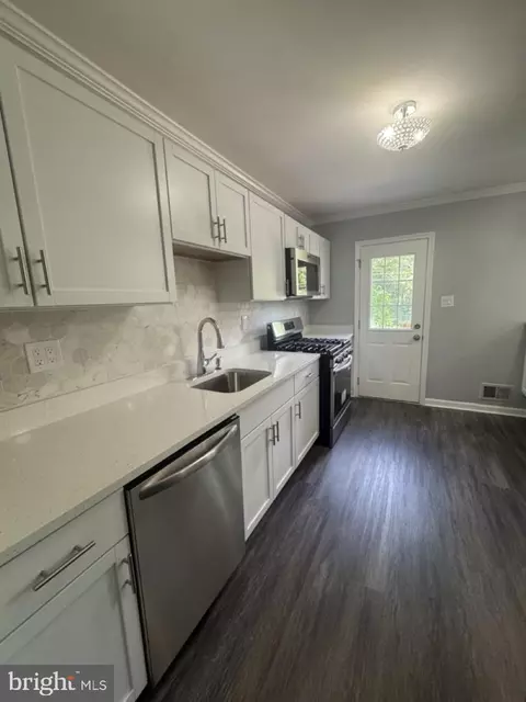 Kitchen - 5626 Whitby Rd, Baltimore, MD 21206 photo 6 of 6