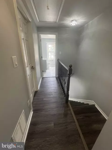 Entry Way - 5626 Whitby Rd, Baltimore, MD 21206 photo 1 of 1