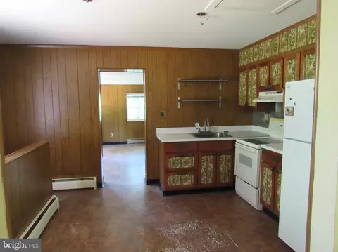 Entry Way - 1024 Gladway Rd, Middle River, MD 21220 photo 1 of 1