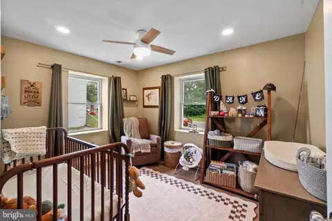Bedroom - 610 Meadow Rd, Baltimore, MD 21206 photo 1 of 5