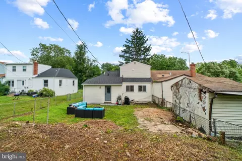 Exterior - 610 Meadow Rd, Baltimore, MD 21206 photo 2 of 6