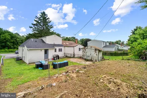 Exterior - 610 Meadow Rd, Baltimore, MD 21206 photo 5 of 6