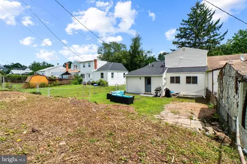 Exterior - 610 Meadow Rd, Baltimore, MD 21206 photo 4 of 6