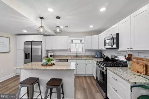 Kitchen - 610 Meadow Rd, Baltimore, MD 21206 photo 1 of 2