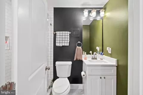 Bath - 610 Meadow Rd, Baltimore, MD 21206 photo 2 of 3