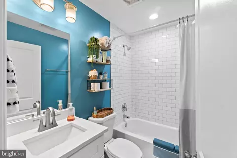 Bath - 610 Meadow Rd, Baltimore, MD 21206 photo 1 of 3