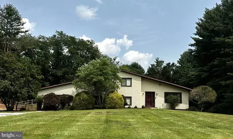 11 Valley Glen Ct, Reisterstown, MD 21136
