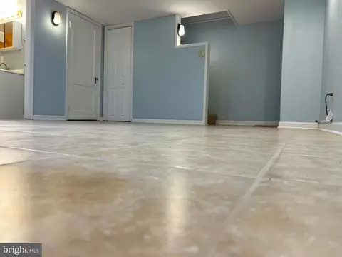 Living - 35 Murdock Rd, Baltimore, MD 21212 photo 5 of 8