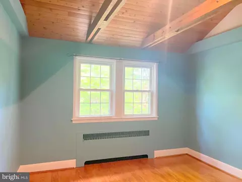 Bedroom - 35 Murdock Rd, Baltimore, MD 21212 photo 2 of 3