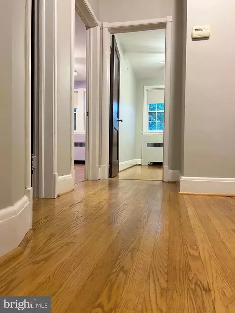 Entry Way - 35 Murdock Rd, Baltimore, MD 21212 photo 3 of 7