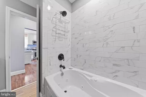 Entry Way - 1313 Poplar Ave, Arbutus, MD 21227 photo 10 of 14