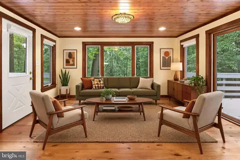 Living - 13536 Fork Rd, Baldwin, MD 21013 photo 1 of 5