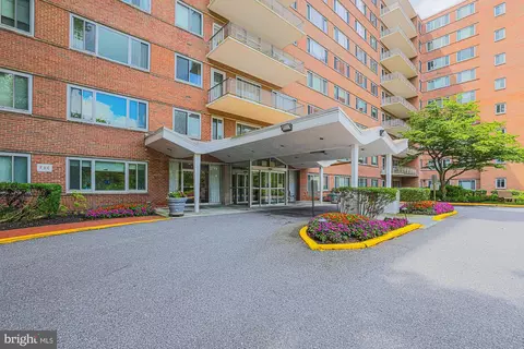 11 Slade Ave #203, Pikesville, MD 21208
