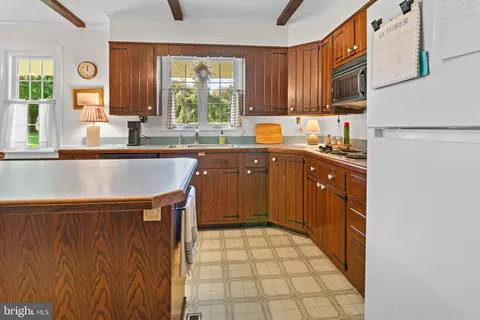 Kitchen - 13613 Alliston Dr, Baldwin, MD 21013 photo 9 of 9