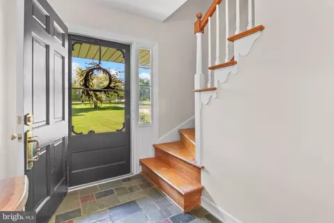 Entry Way - 13613 Alliston Dr, Baldwin, MD 21013 photo 3 of 5