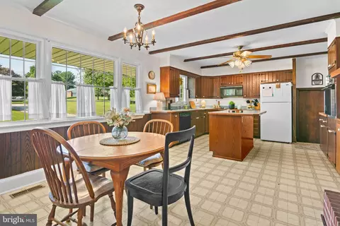 Kitchen - 13613 Alliston Dr, Baldwin, MD 21013 photo 4 of 9