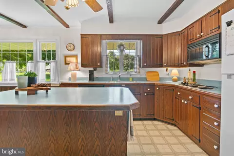 Kitchen - 13613 Alliston Dr, Baldwin, MD 21013 photo 2 of 9