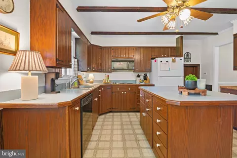 Kitchen - 13613 Alliston Dr, Baldwin, MD 21013 photo 6 of 9