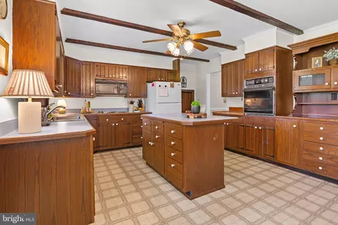 Kitchen - 13613 Alliston Dr, Baldwin, MD 21013 photo 5 of 9