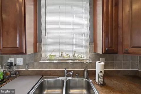Entry Way - 707 Macdill Rd, Middle River, MD 21220 photo 5 of 13