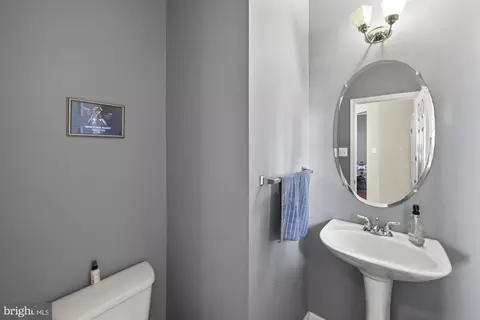 Entry Way - 707 Macdill Rd, Middle River, MD 21220 photo 3 of 13