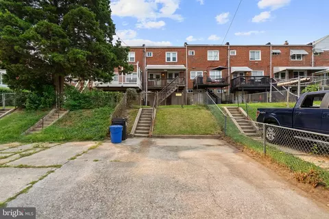 Exterior - 1235 Halstead Rd, Parkville, MD 21234 photo 3 of 4