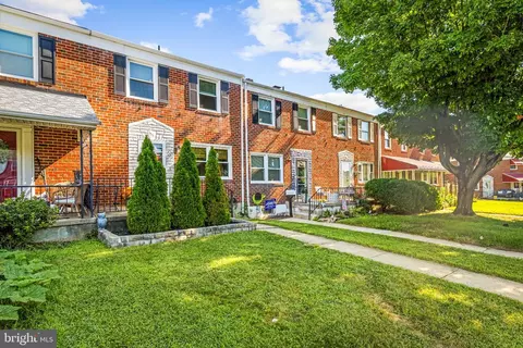 8746 Cimarron Cir, Parkville, MD 21234