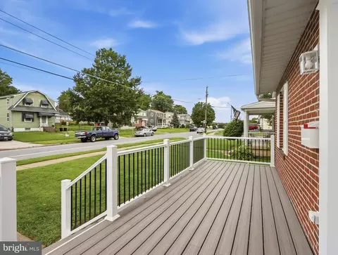 Exterior - 1225 Poplar Ave, Halethorpe, MD 21227 photo 2 of 5