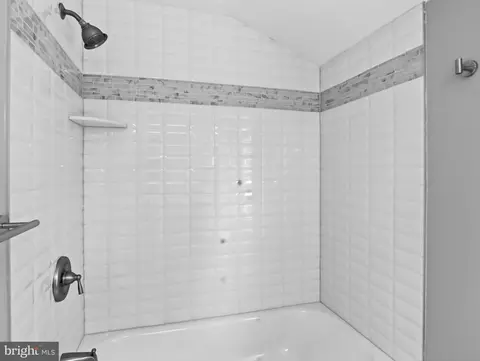 Bath - 1225 Poplar Ave, Halethorpe, MD 21227 photo 2 of 2