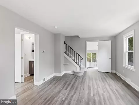 Living - 1225 Poplar Ave, Halethorpe, MD 21227 photo 4 of 8