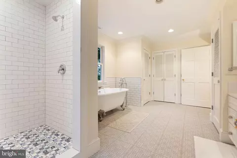 Bath - 4323 Mount Zion Rd, Upperco, MD 21155 photo 2 of 3