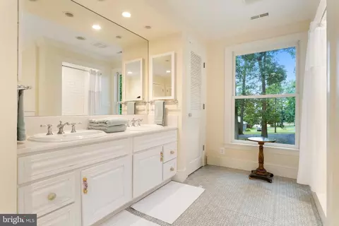 Bath - 4323 Mount Zion Rd, Upperco, MD 21155 photo 1 of 3