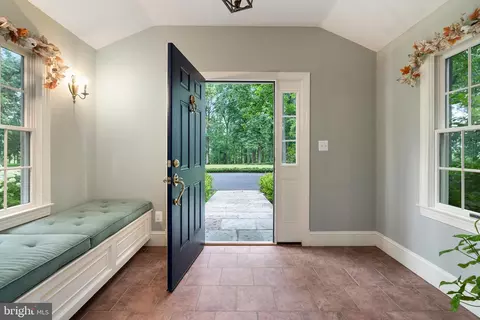 Entry Way - 4323 Mount Zion Rd, Upperco, MD 21155 photo 4 of 4