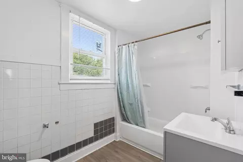 Bath - 540 46th St, Baltimore, MD 21224 photo 3 of 3