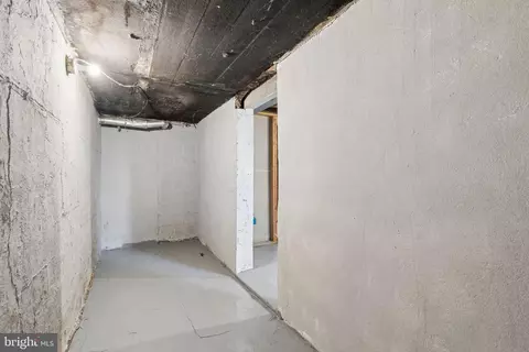 Entry Way - 540 46th St, Baltimore, MD 21224 photo 6 of 6